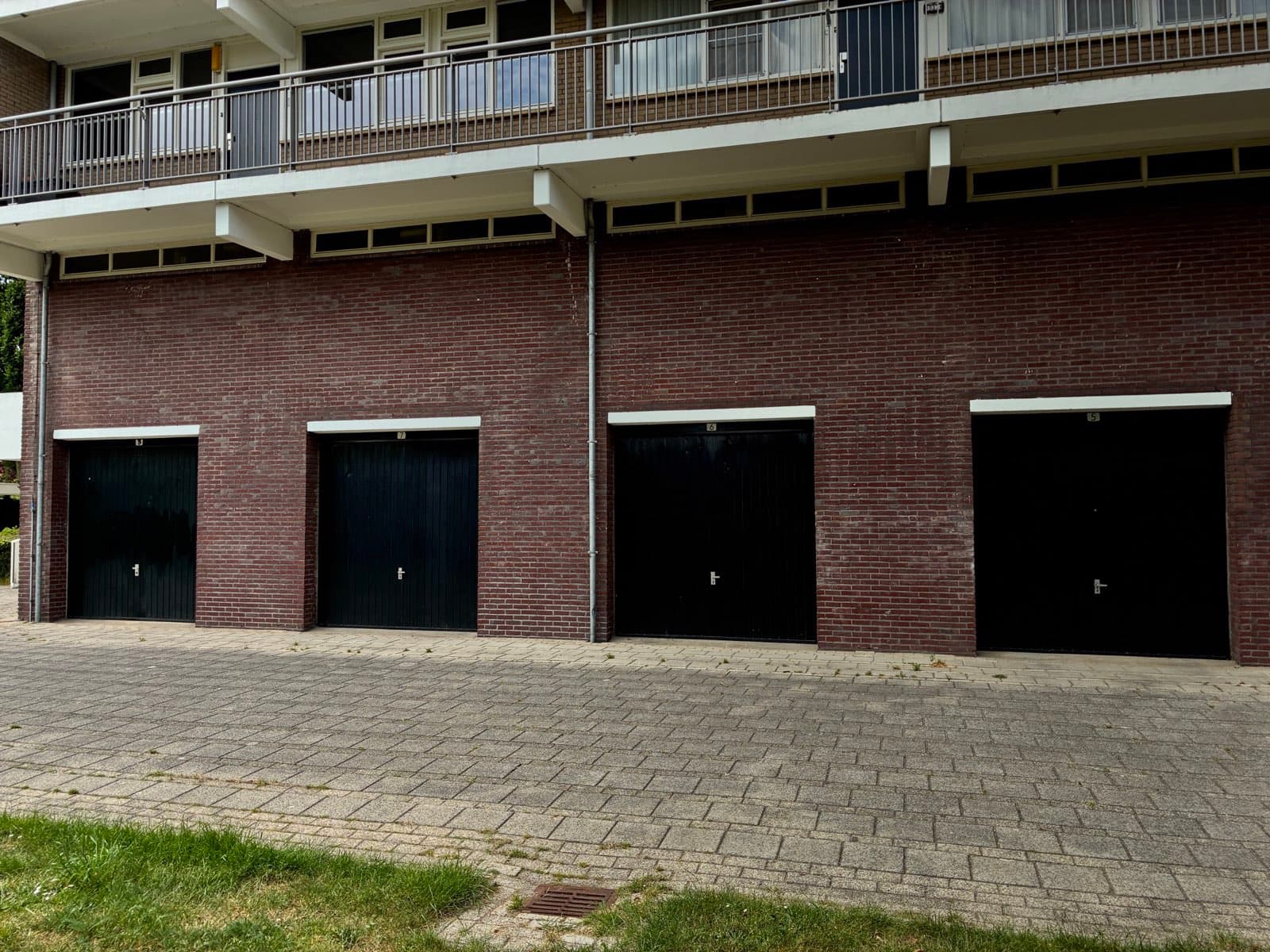 Appartementencomplex met garageboxen in technisch beheer